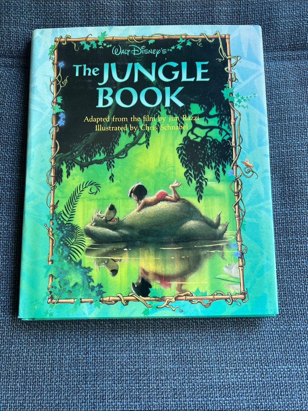 Walt Disney's The Jungle Book - Illustrated Hardcover (Green/Teal)